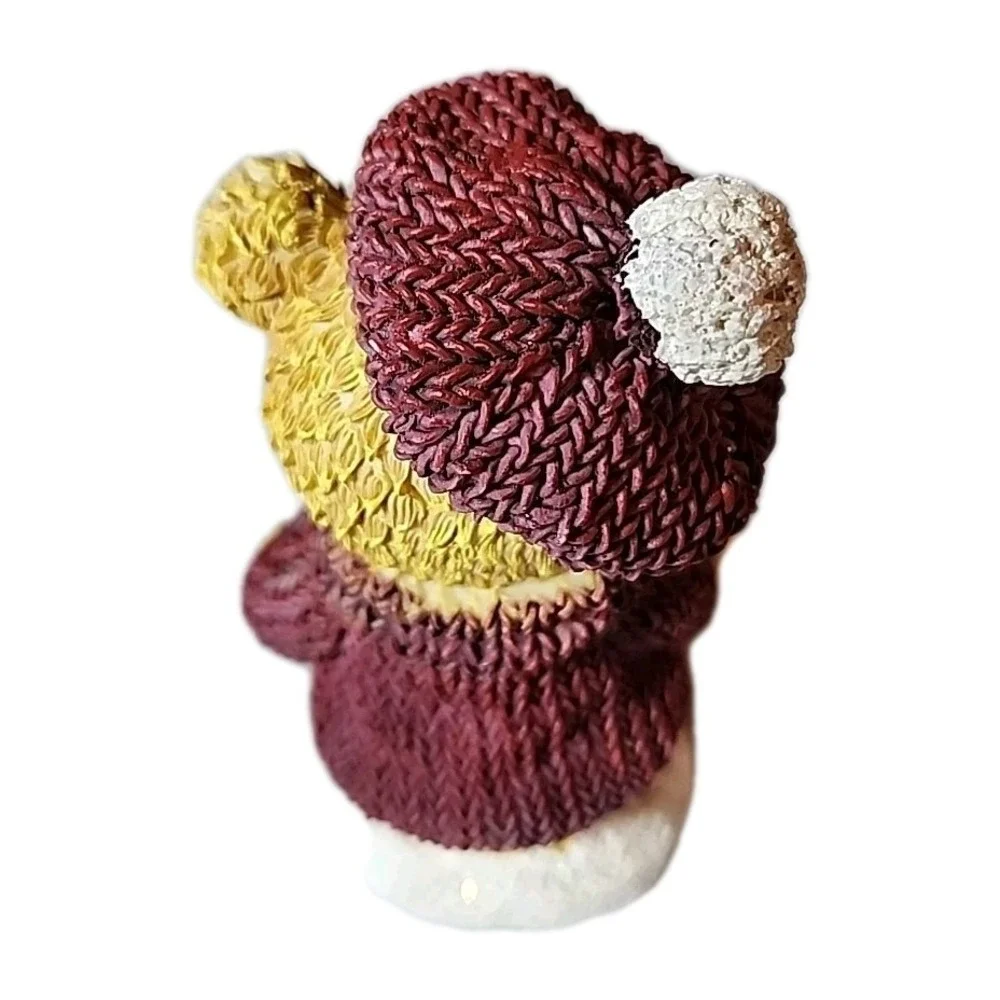 K's Collection Christmas Teddy‎ Bear In Sweater with Wrapped Present Resin 4